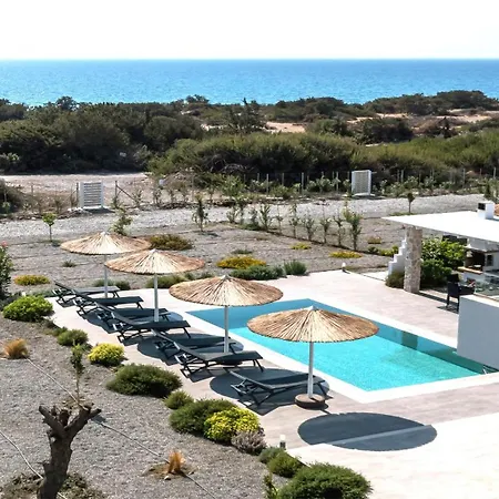 Pearl Beachfront Villa *