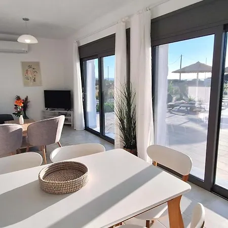Villa Pearl Beachfront
