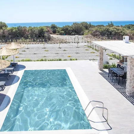 Pearl Beachfront Villa Gennadi