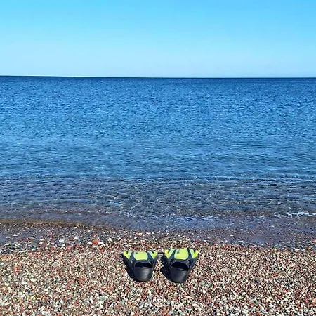 Villa Pearl Beachfront Gennadi