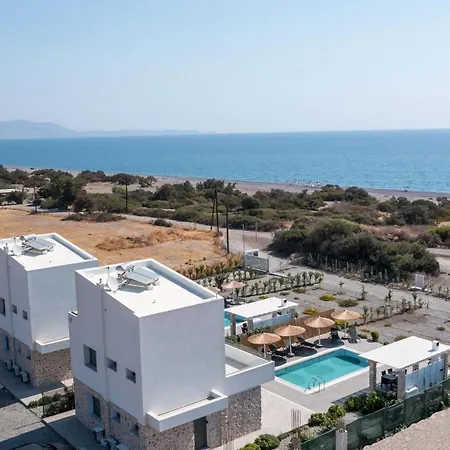 Pearl Beachfront Villa Gennadi