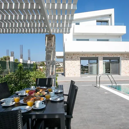 Pearl Beachfront Gennadi