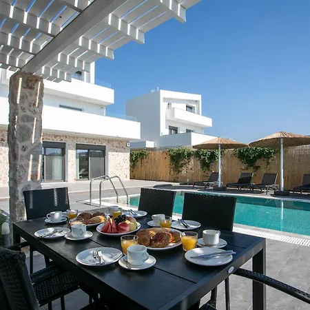 Villa Pearl Beachfront Gennadi